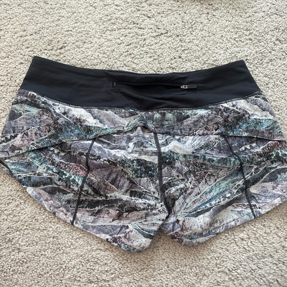 Lululemon speed up shorts - Picture 2 of 2